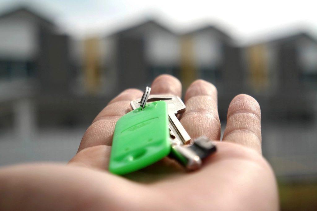 Renting vs. Buying Property in Costa Rica: What Expats Need to Know